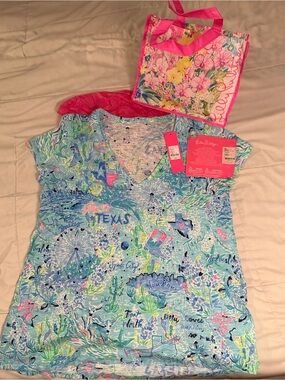 Lilly Pulitzer Bayside Blue V-Neck Top with Pink Tag